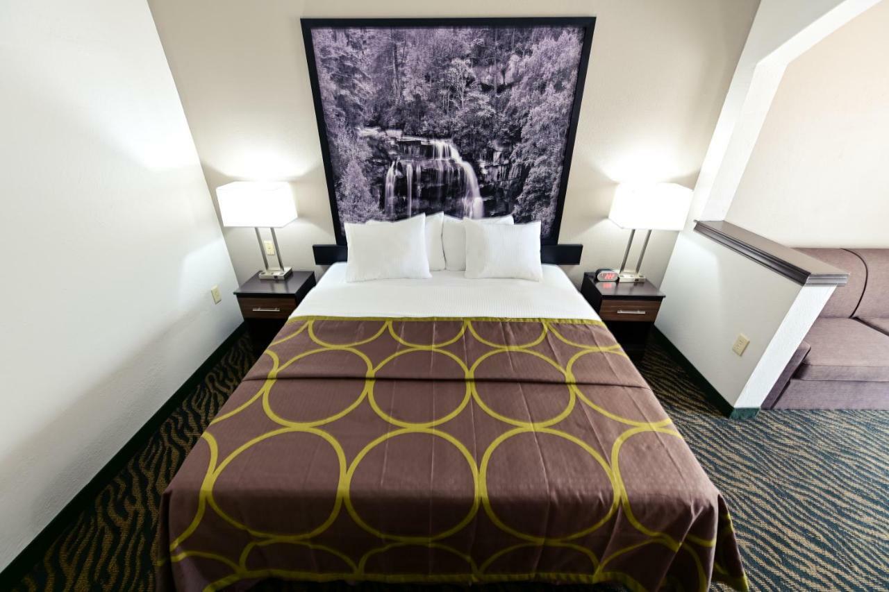 Super 8 By Wyndham High Point/greensboro 2*
